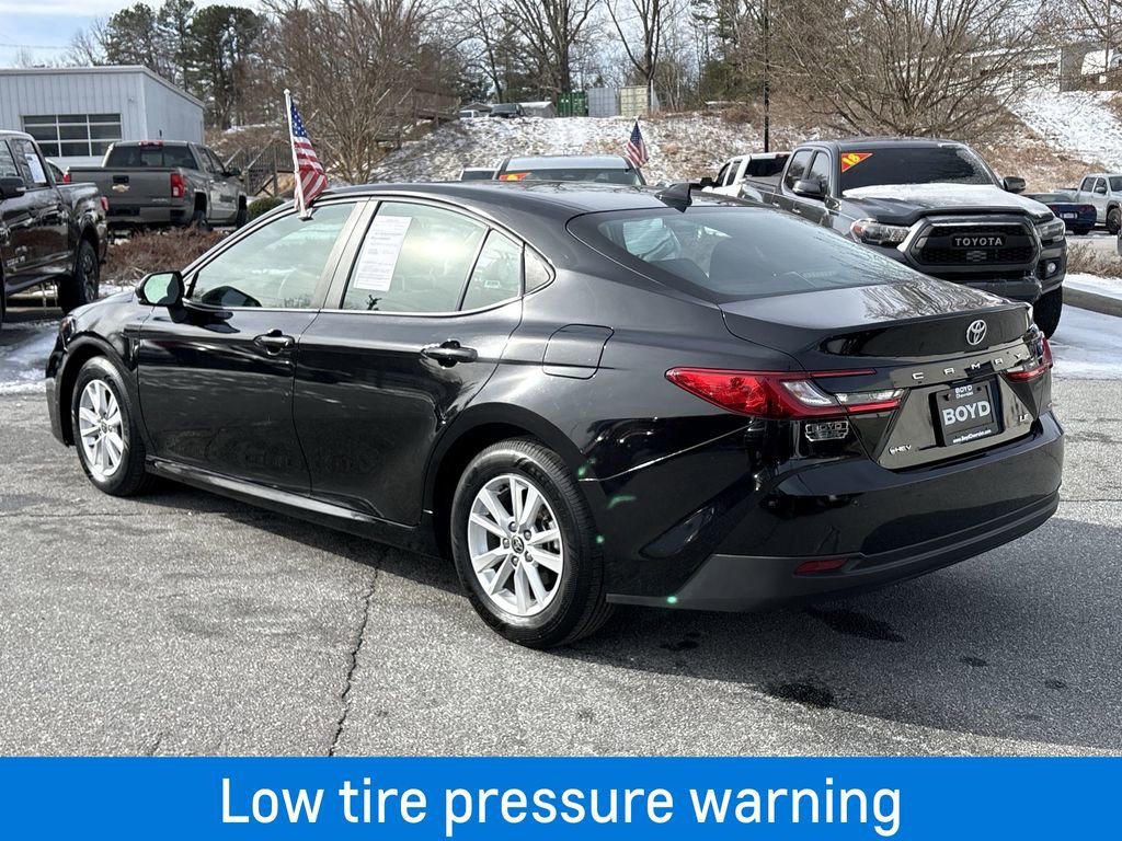 Used 2025 Toyota Camry LE image 8
