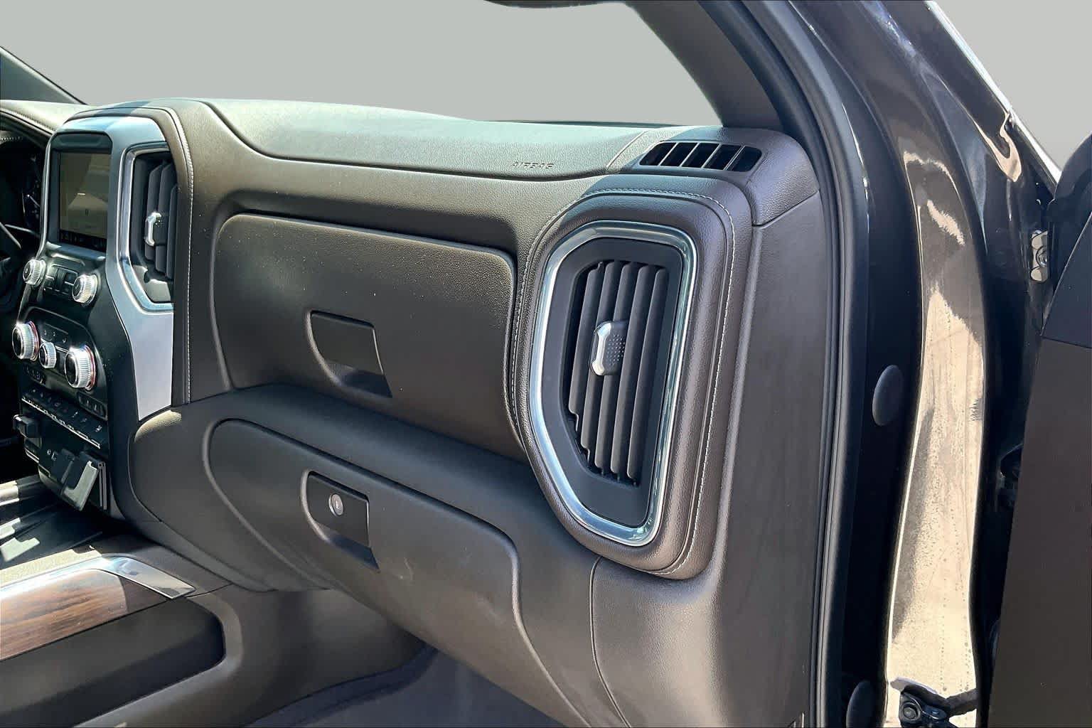 Used 2021 GMC Sierra 1500 SLT RWD image 18