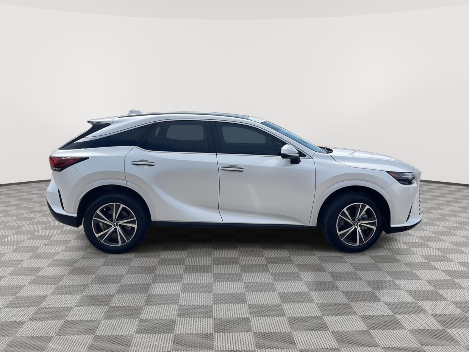 Used 2024 Lexus RX 350 Premium w/ Cold Area Package FWD image 4