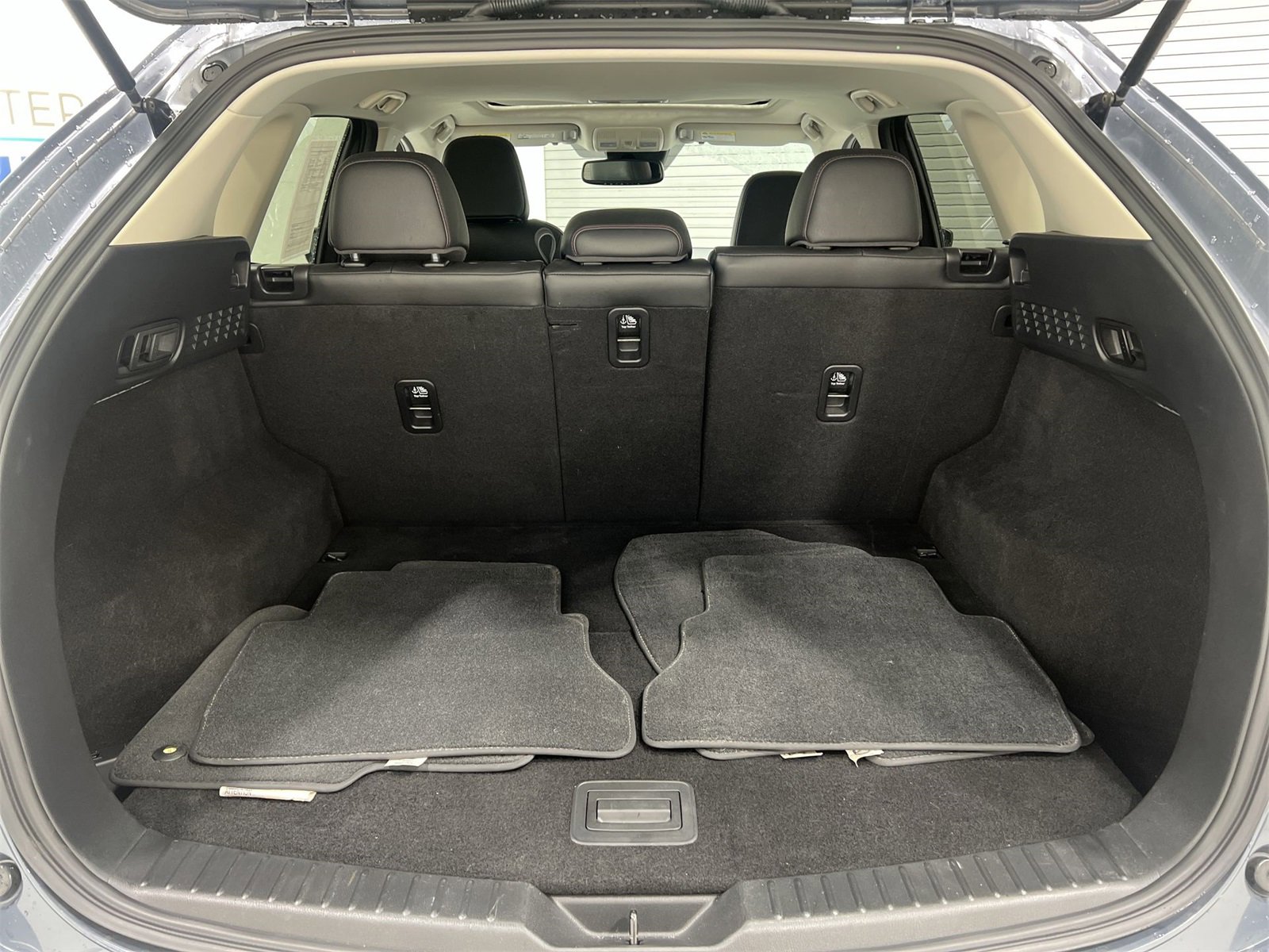 Used 2023 MAZDA CX-5 Carbon Edition image 23