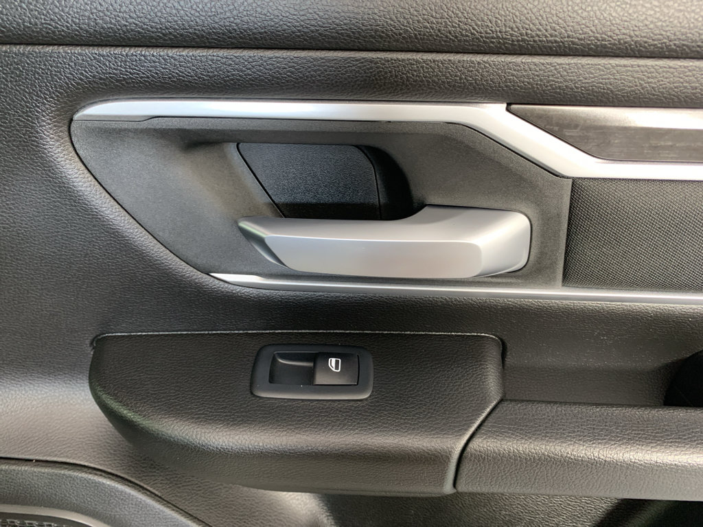 Used 2023 RAM 1500 Big Horn AWD/4WD image 34