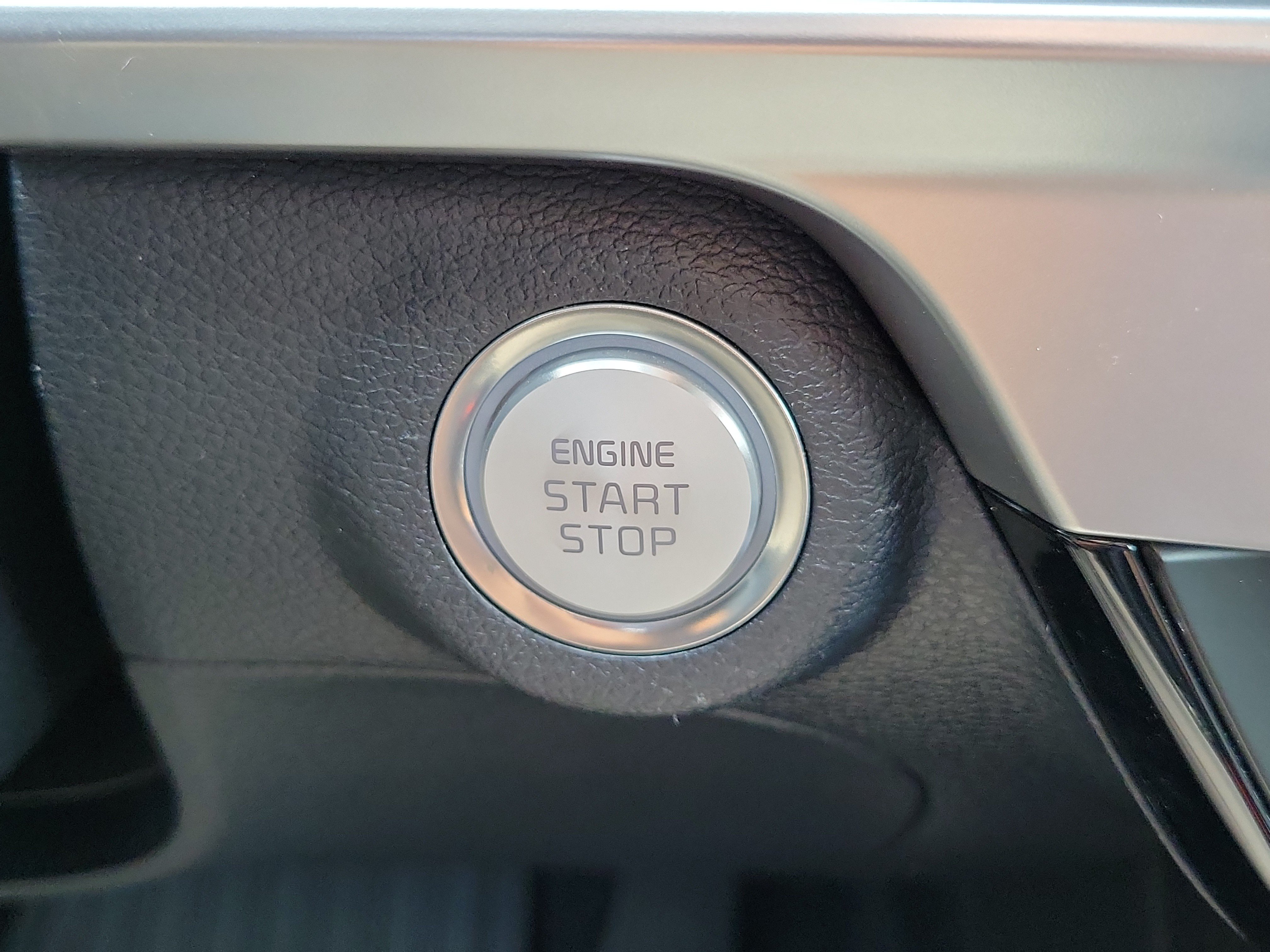 Certified 2025 Kia Telluride EX FWD image 31