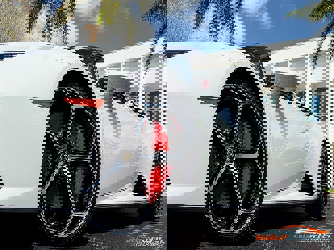 Used 2020 Lamborghini Huracan EVO image 12