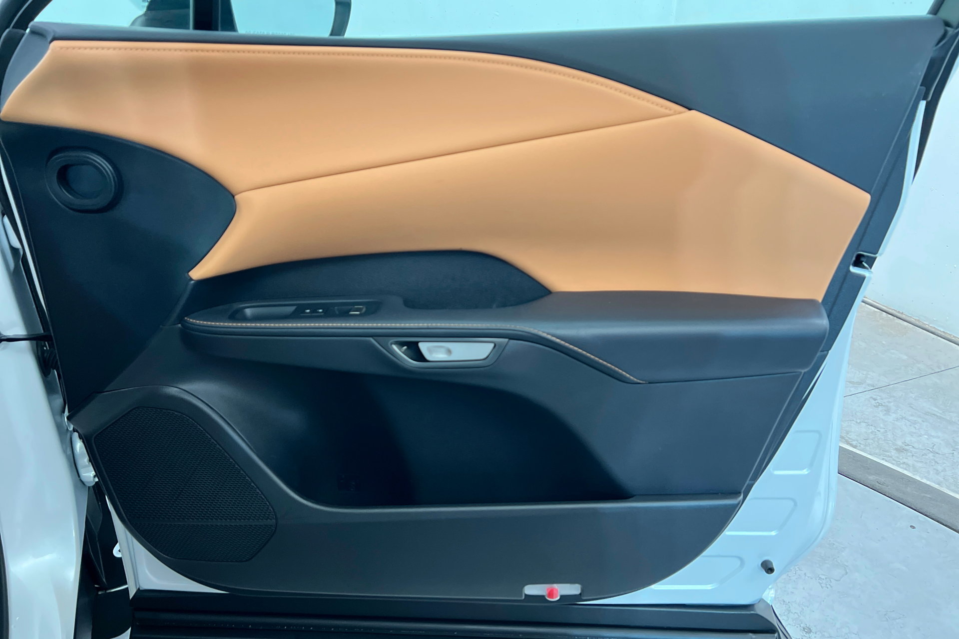 Used 2024 Lexus RX 350h w/ Convenience Package image 24