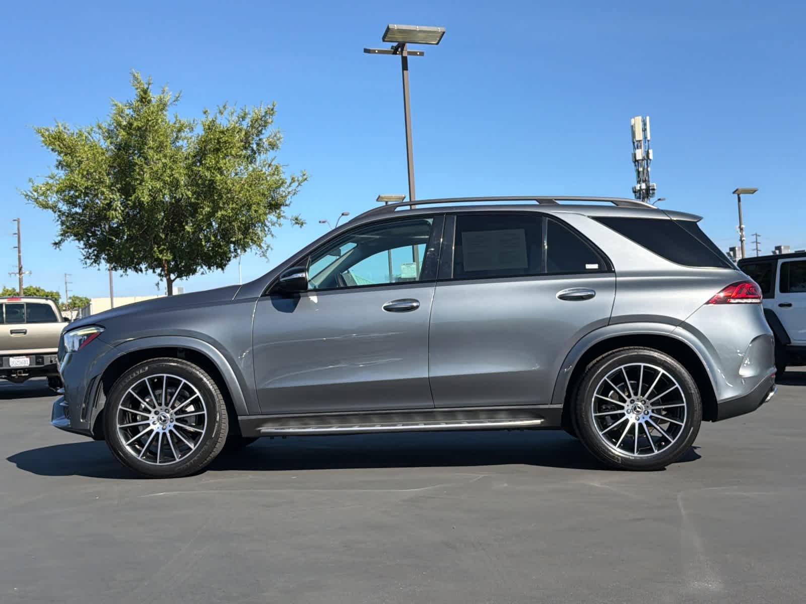 Used 2022 Mercedes-Benz GLE 350 4MATIC image 9