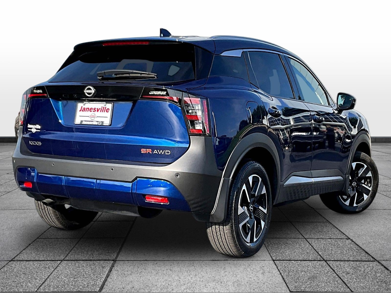 Certified 2025 Nissan Kicks SR AWD/4WD image 7