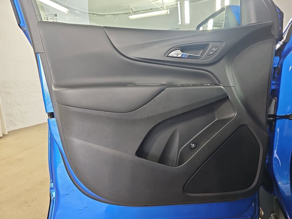 Used 2024 Chevrolet Equinox LT AWD/4WD image 32