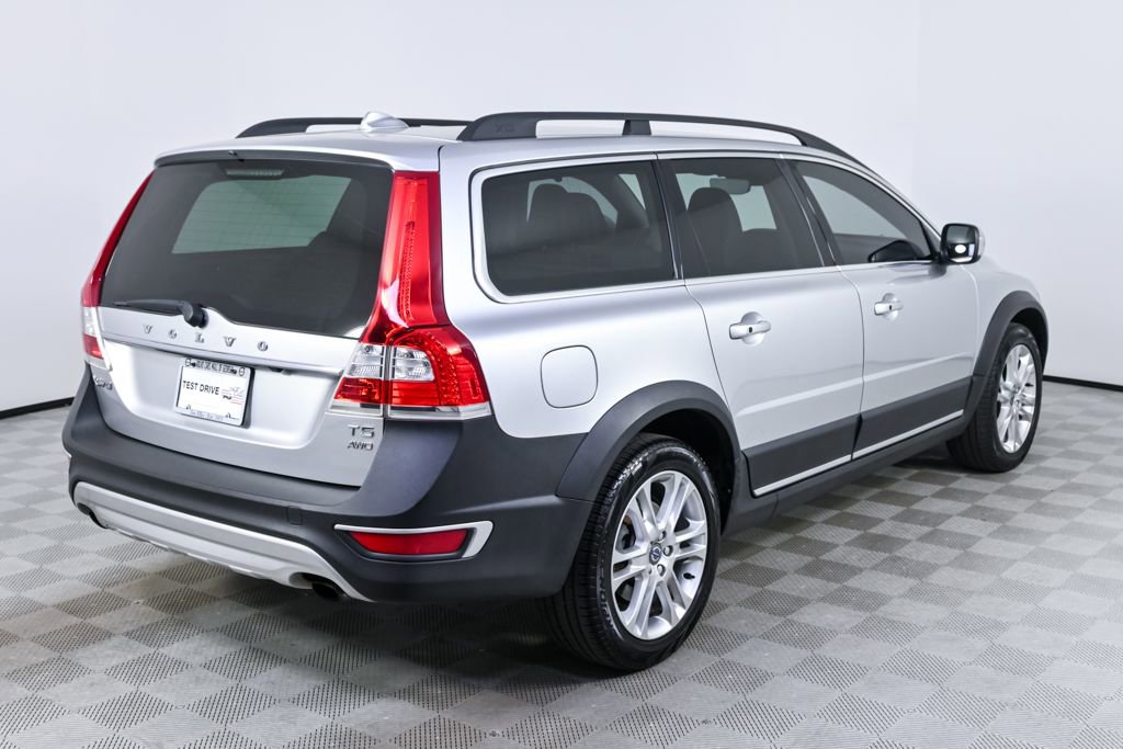 Used 2016 Volvo XC70 T5 Premier w/ Proximity Package AWD/4WD image 26