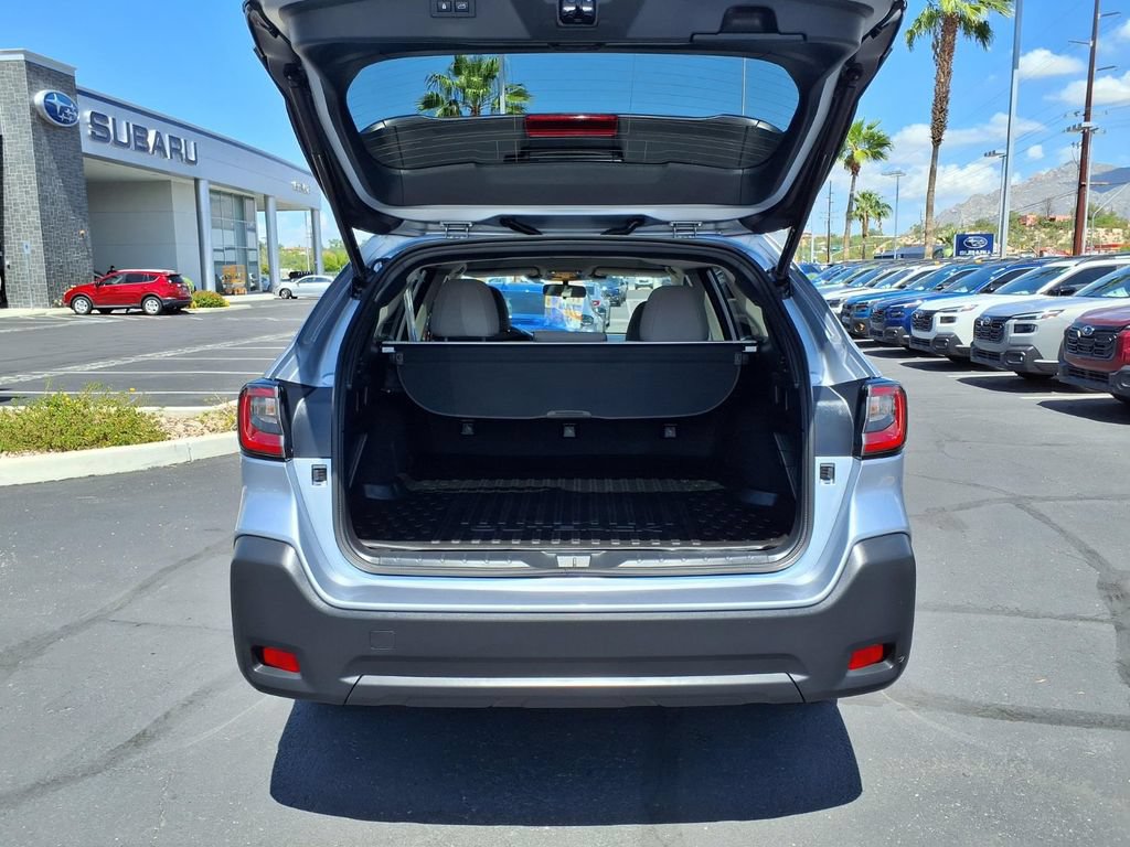 Used 2023 Subaru Outback Premium AWD/4WD image 15