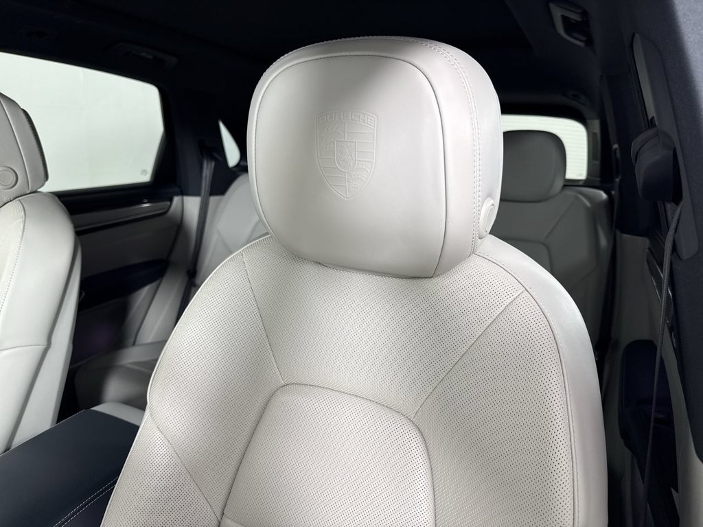 Certified 2023 Porsche Cayenne S Platinum AWD/4WD image 40