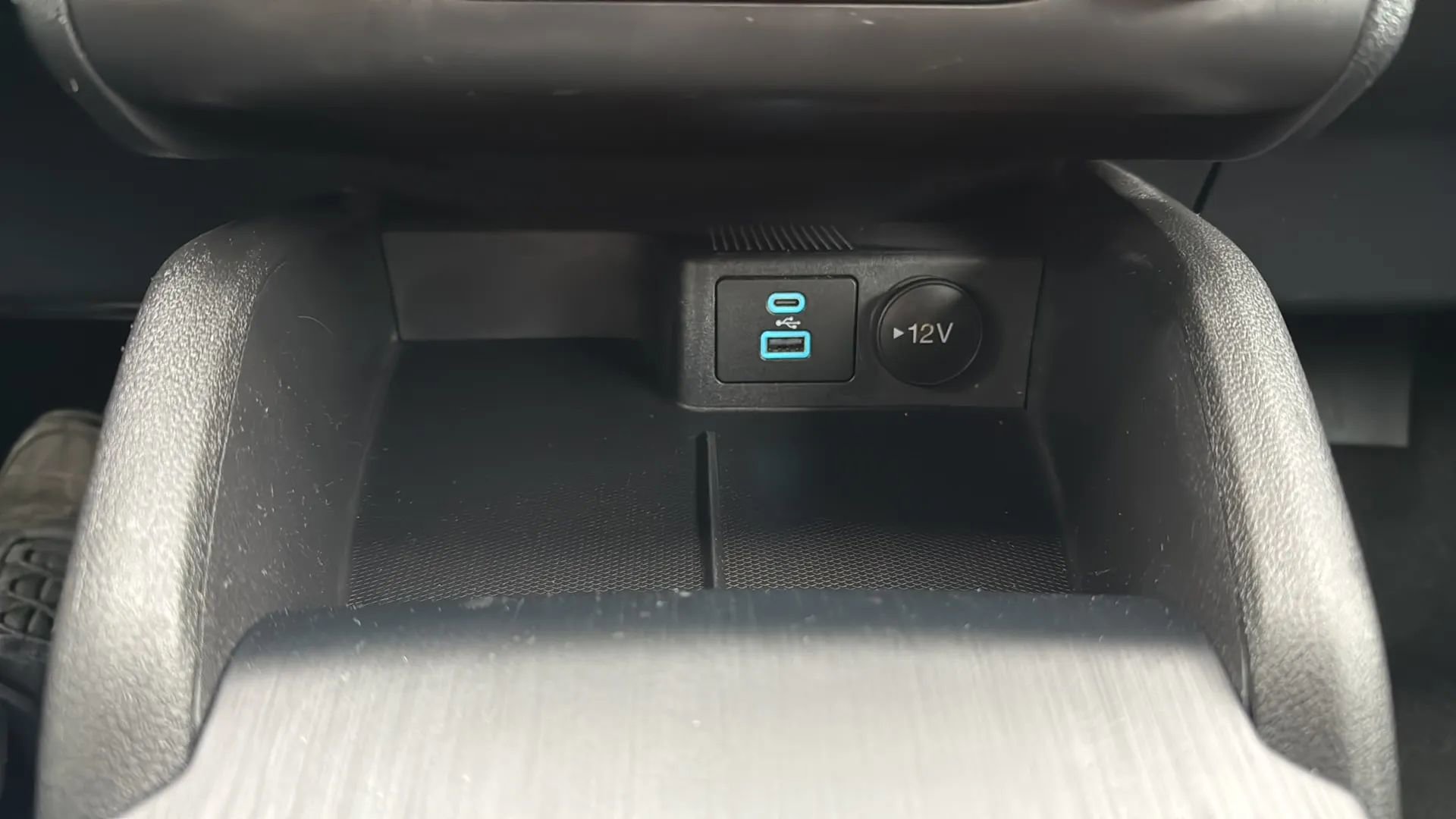 Used 2023 Ford Escape ST-Line image 19