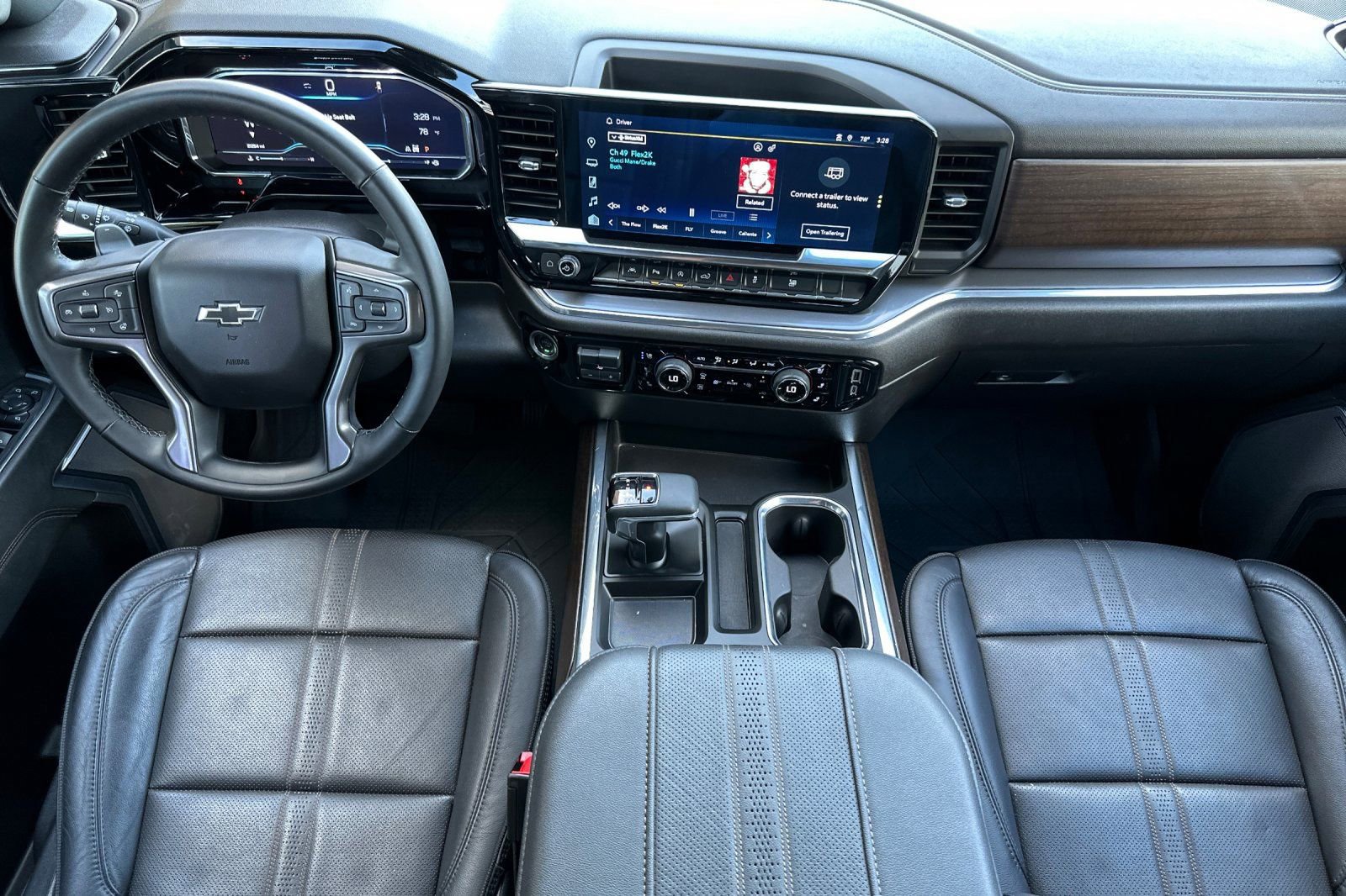 Certified 2025 Chevrolet Silverado 1500 High Country w/ Midnight Edition image 14