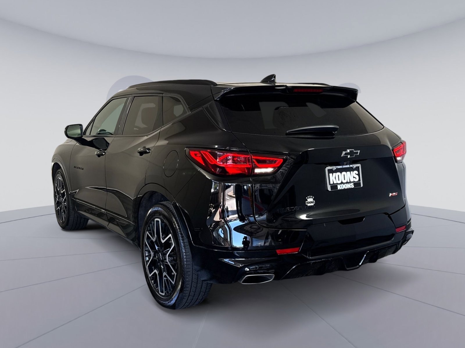 Used 2023 Chevrolet Blazer RS w/ Driver Confidence II Package AWD/4WD image 4