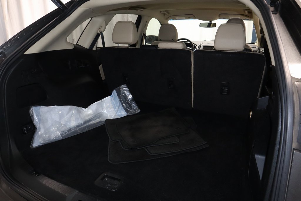 Used 2015 Ford Edge SEL w/ Equipment Group 201A image 18