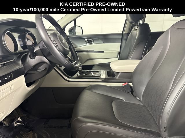 Certified 2023 Kia Carnival LX image 4