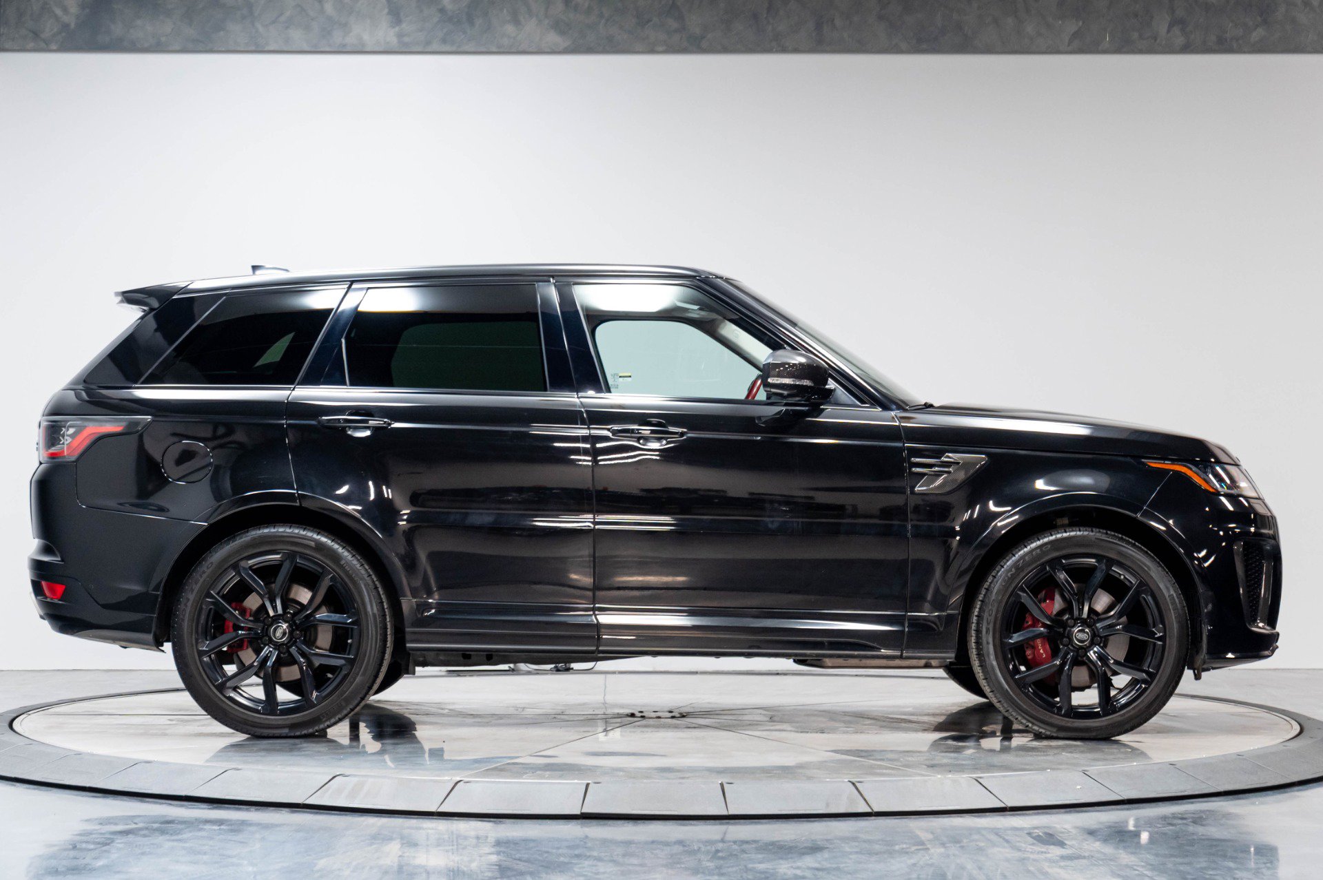 Used 2019 Land Rover Range Rover Sport SVR AWD/4WD image 19