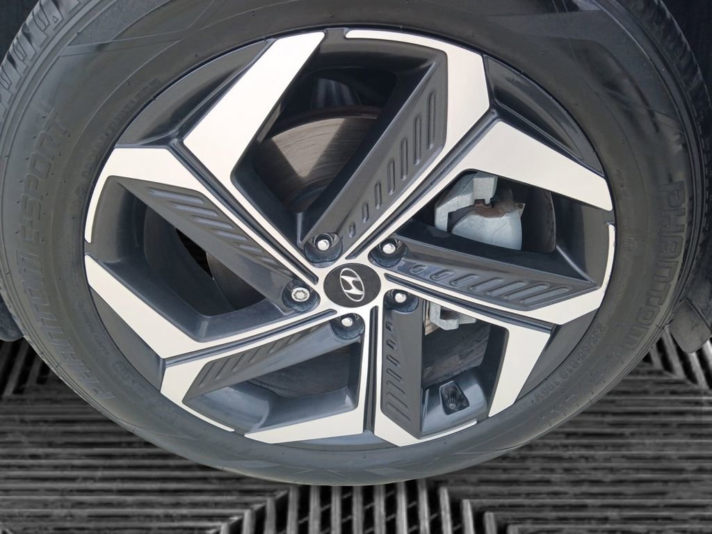 Used 2023 Hyundai Tucson Limited image 5