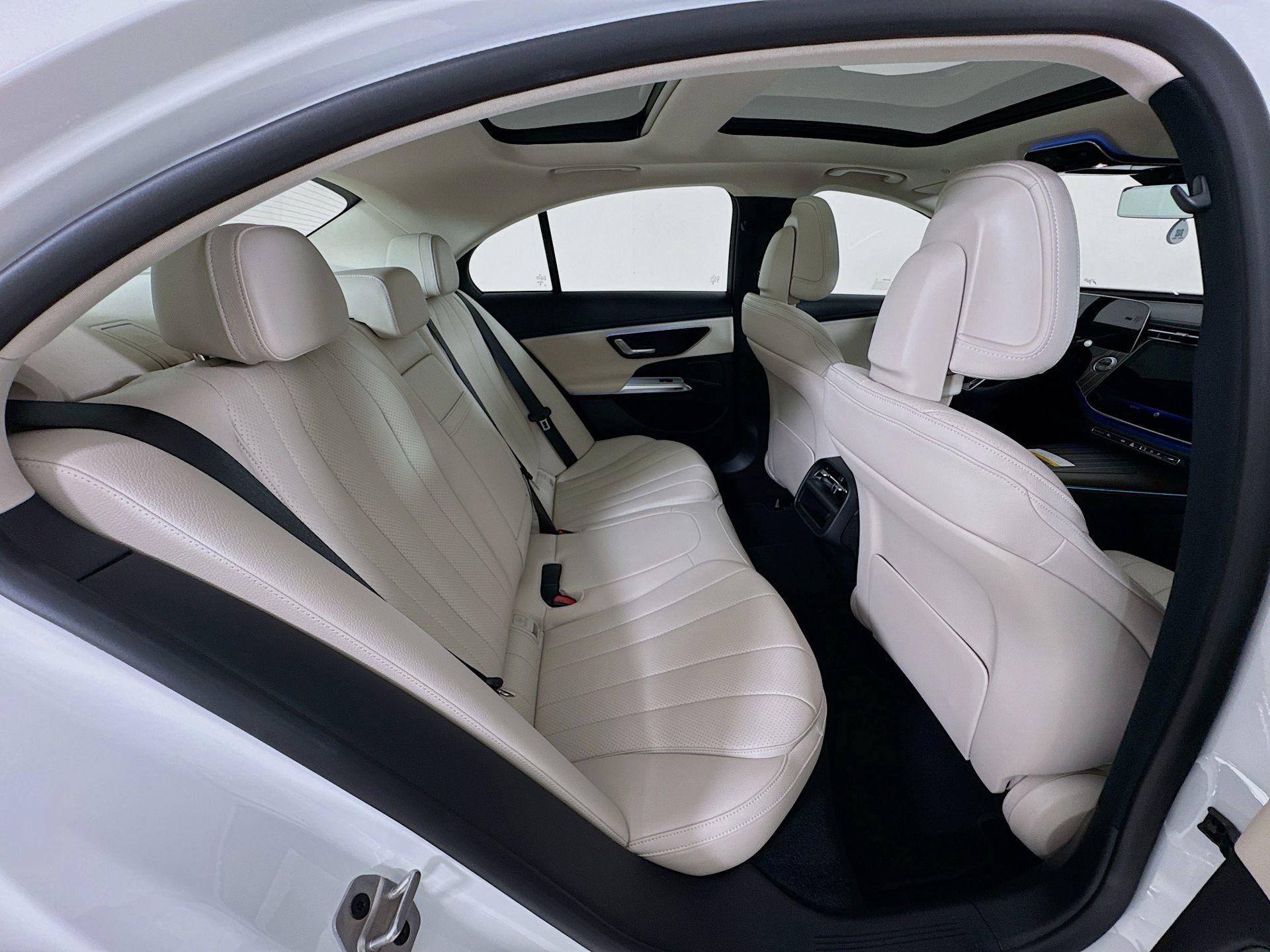 New 2026 Mercedes-Benz E 350 Sedan image 30