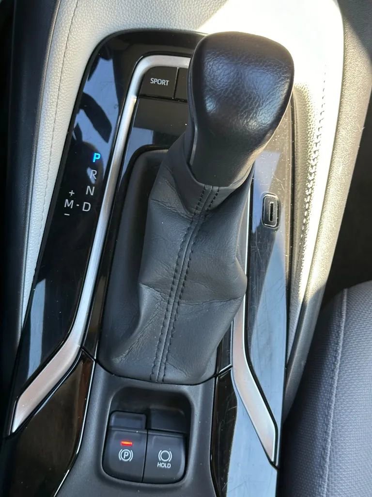 Used 2020 Toyota Corolla SE image 32