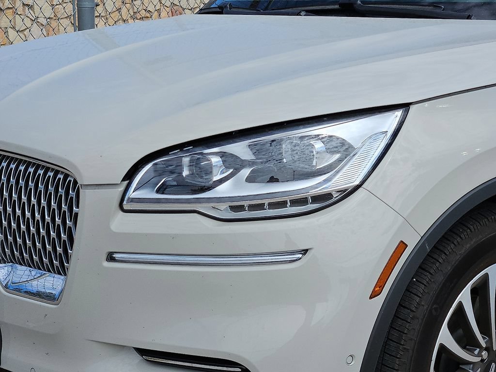 Used 2024 Lincoln Aviator Reserve w/ Equipment Group 201A AWD/4WD image 3