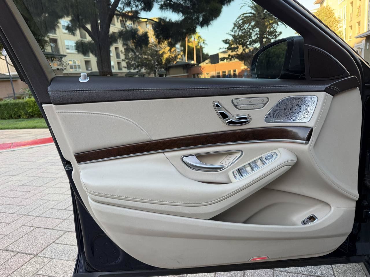 Used 2019 Mercedes-Benz S 560 Sedan image 36