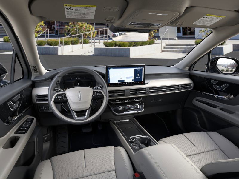 New 2025 Lincoln Corsair FWD w/ Equipment Group 101A image 8