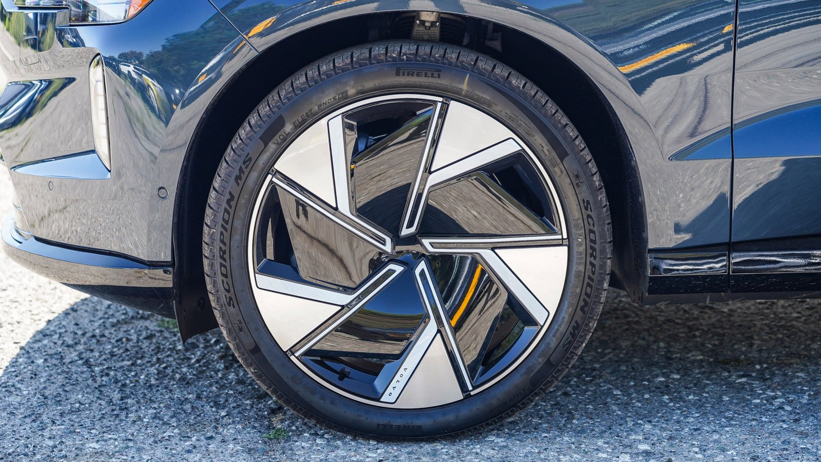 New 2025 Volvo EX90 Ultra image 11