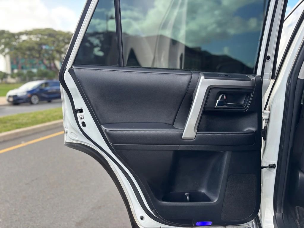 Used 2018 Toyota 4Runner SR5 image 16