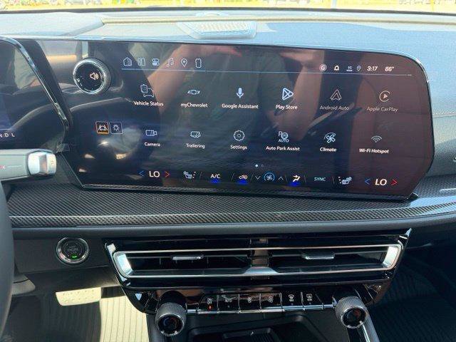 New 2027 Chevrolet Traverse Z71 w/ Enhanced Driving Package AWD/4WD image 16