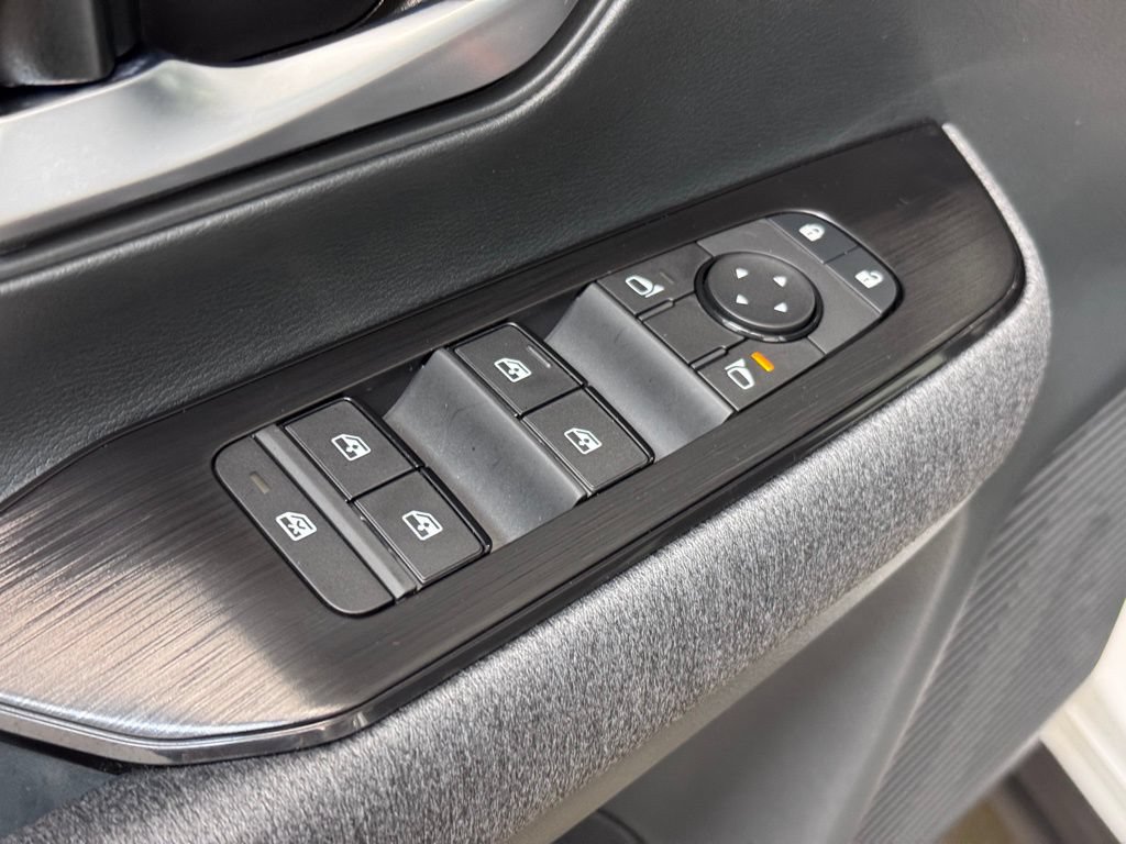 Certified 2026 Nissan Kicks SV w/ SV Premium Package AWD/4WD image 9