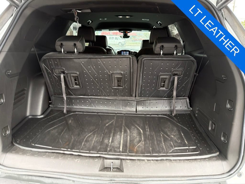 Used 2022 Chevrolet Traverse LT w/ LT Premium Package AWD/4WD image 26