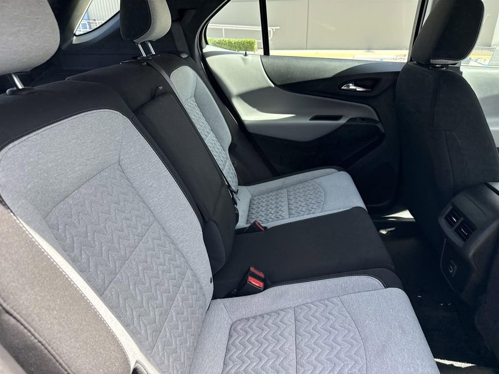 Used 2022 Chevrolet Equinox LS image 24