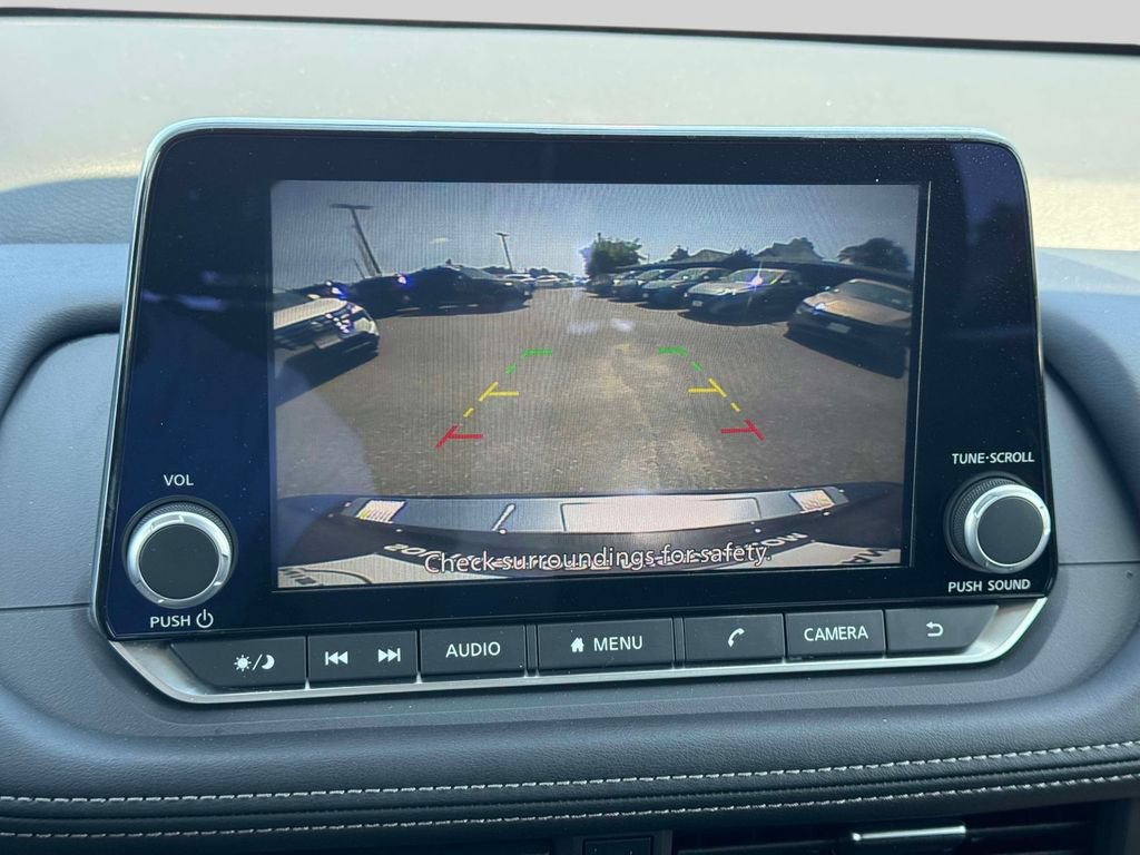 Certified 2026 Nissan Rogue SV AWD/4WD image 27