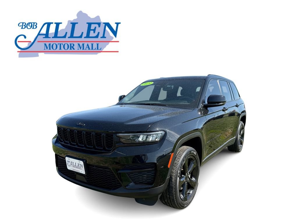 Used 2023 Jeep Grand Cherokee Altitude AWD/4WD image 1