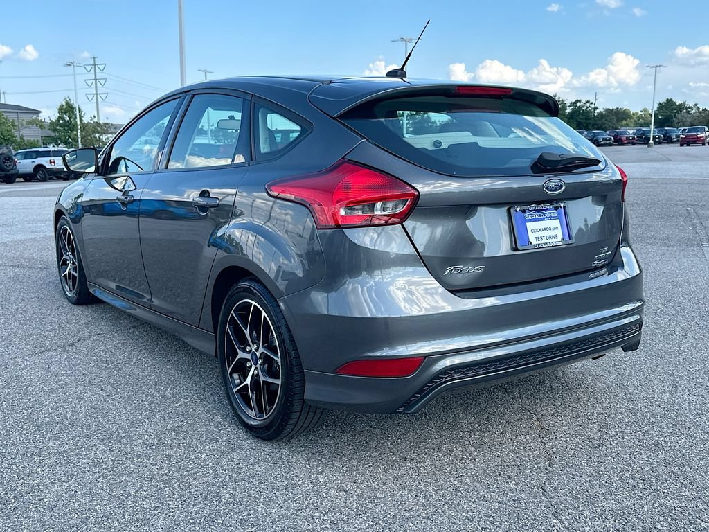 Used 2015 Ford Focus SE w/ SE Sport Package FWD image 6