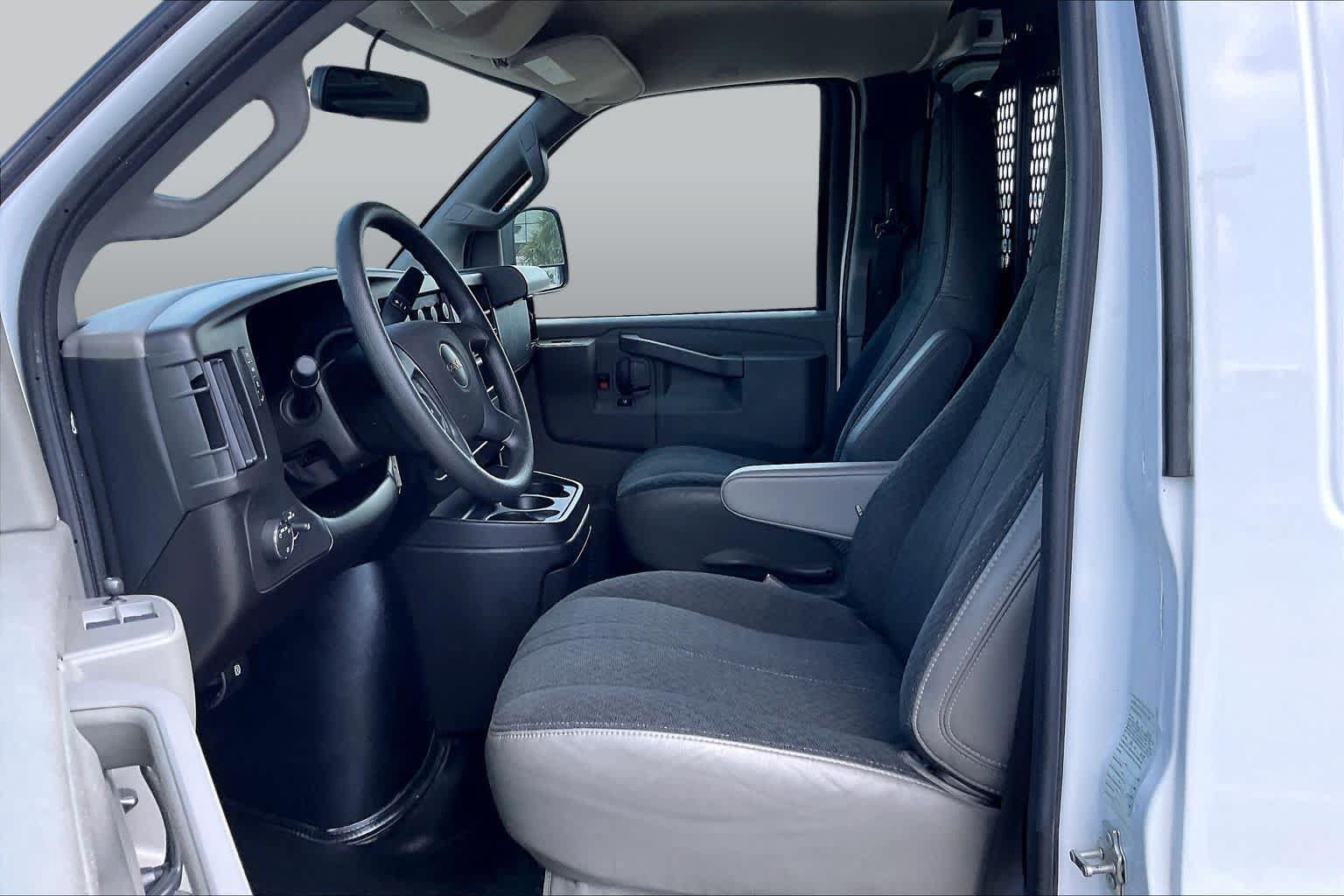 Certified 2025 GMC Savana 2500 w/ Driver Convenience Package RWD image 7