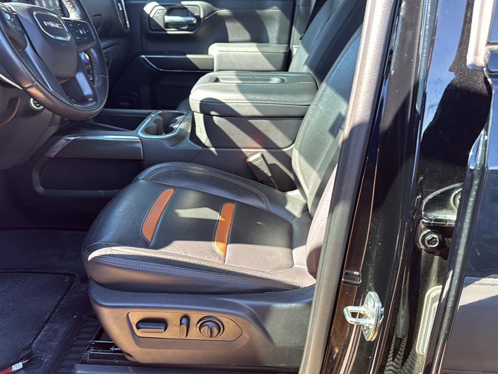 Used 2021 GMC Sierra 1500 AT4 w/ AT4 Value Package image 3