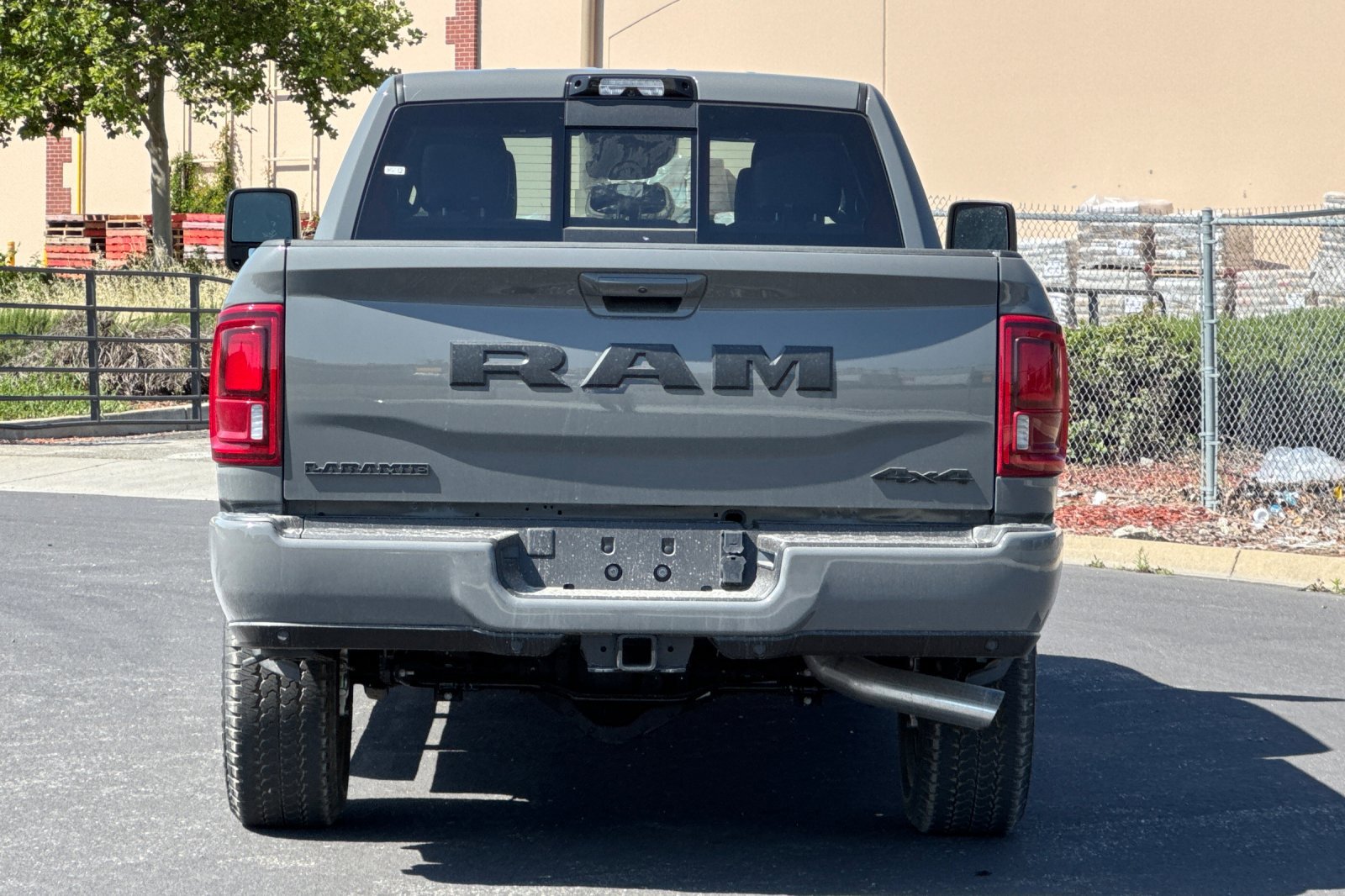 New 2026 RAM 2500 Laramie AWD/4WD image 4