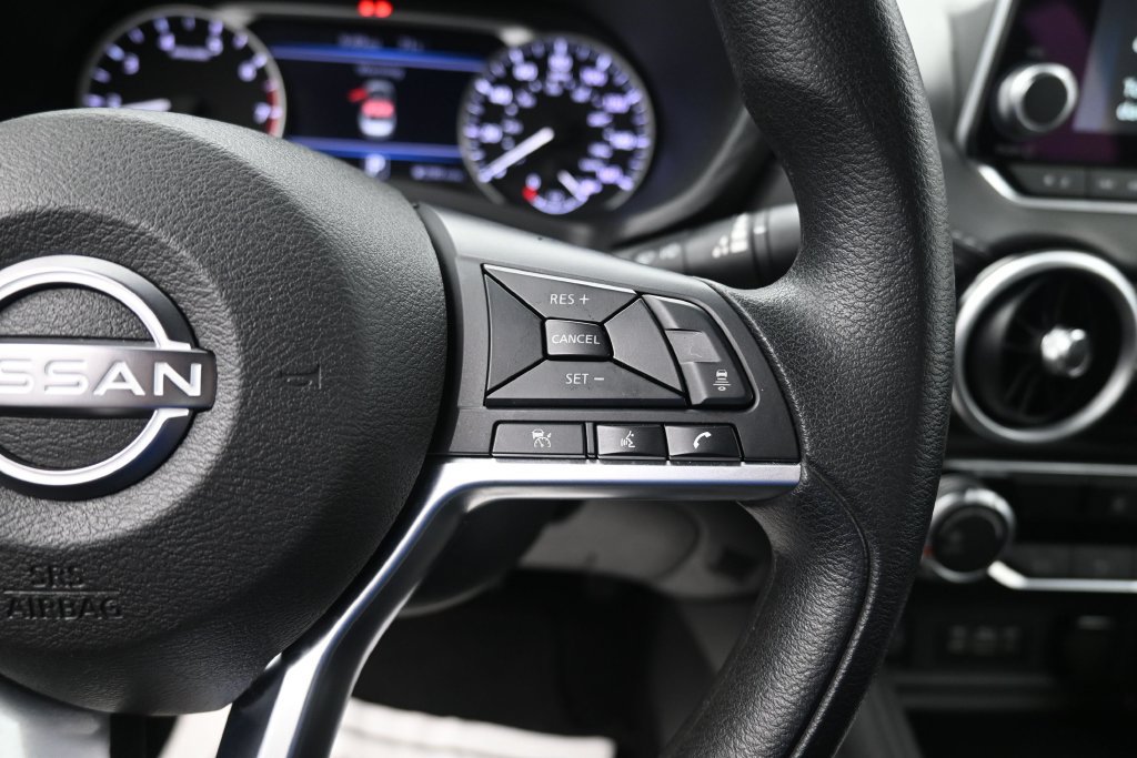Used 2025 Nissan Sentra SV FWD image 29