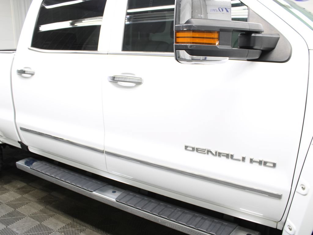 Used 2017 GMC Sierra 2500 Denali w/ Duramax Plus Package AWD/4WD image 26