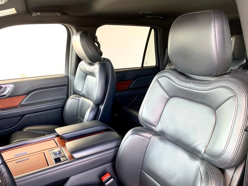 Used 2024 Lincoln Navigator L 4WD image 14