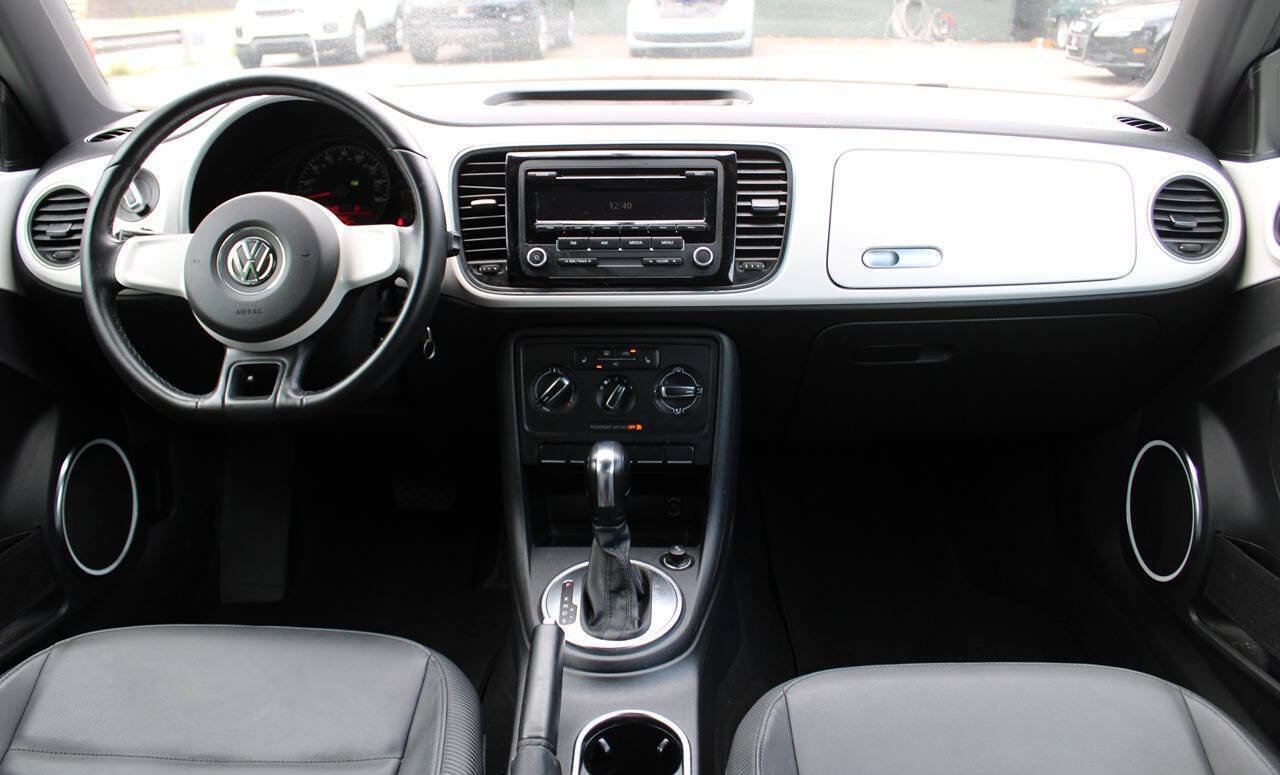 Used 2012 Volkswagen Beetle 2.5 FWD image 15