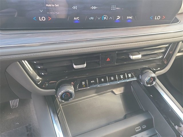 New 2026 Chevrolet Suburban LS image 32