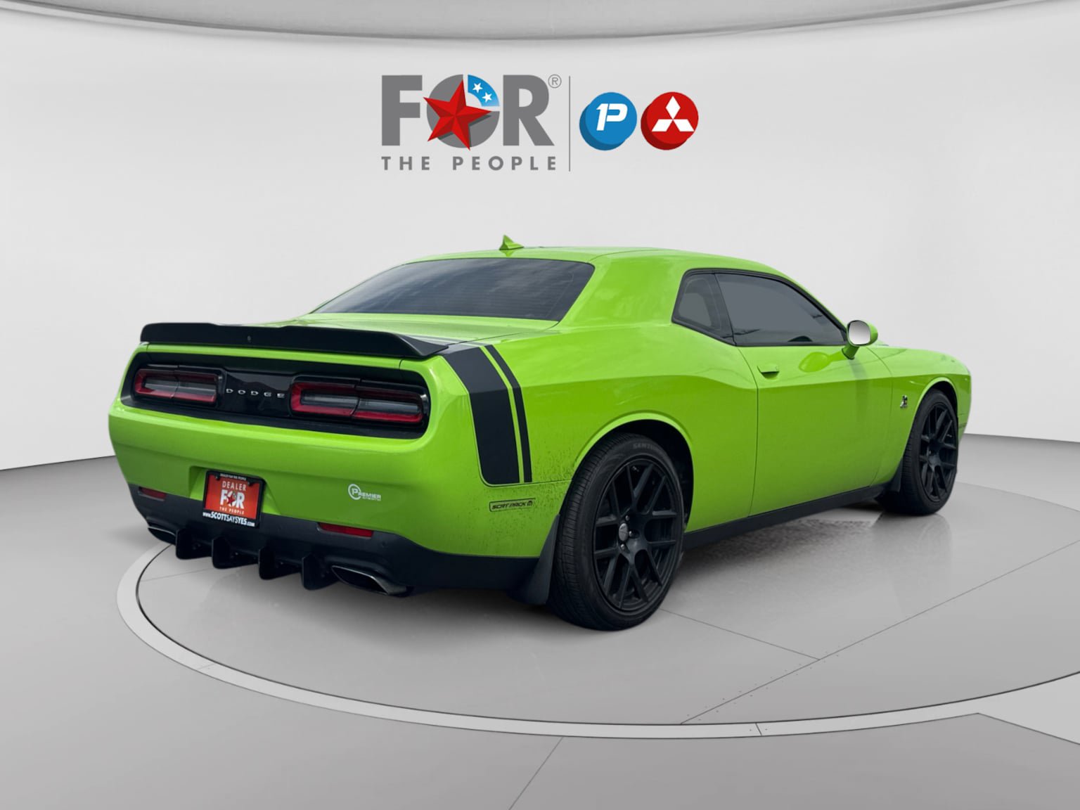 Used 2015 Dodge Challenger R/T Scat Pack w/ Scat Pack Appearance Package RWD image 5