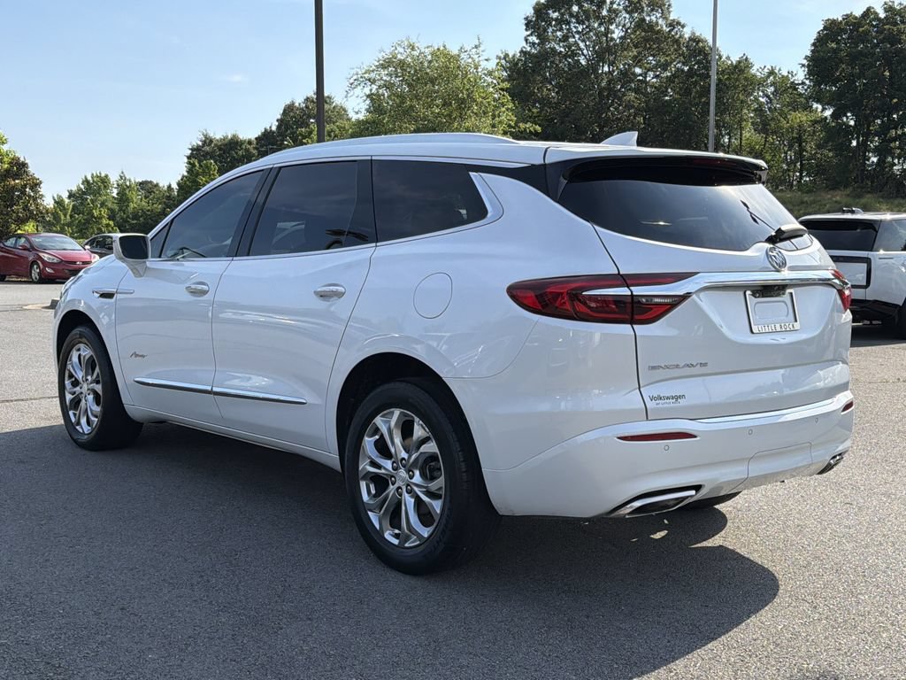 Used 2020 Buick Enclave Avenir w/ Avenir Technology Package FWD image 3