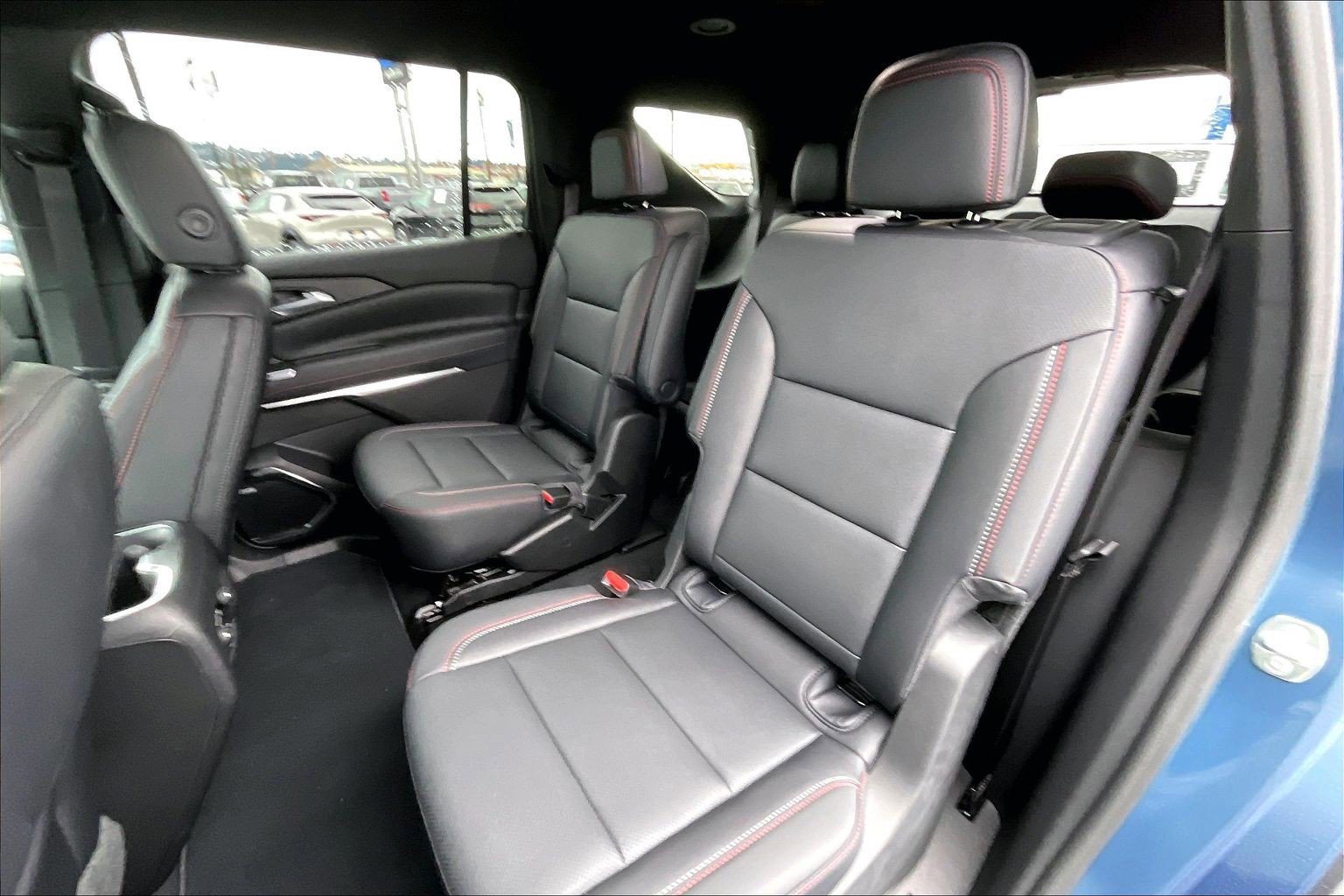 New 2026 Chevrolet Traverse Z71 w/ Enhanced Driving Package image 10