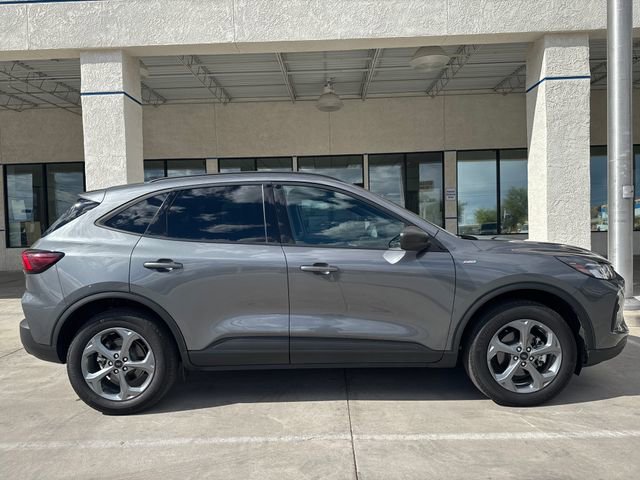Used 2025 Ford Escape ST-Line image 6