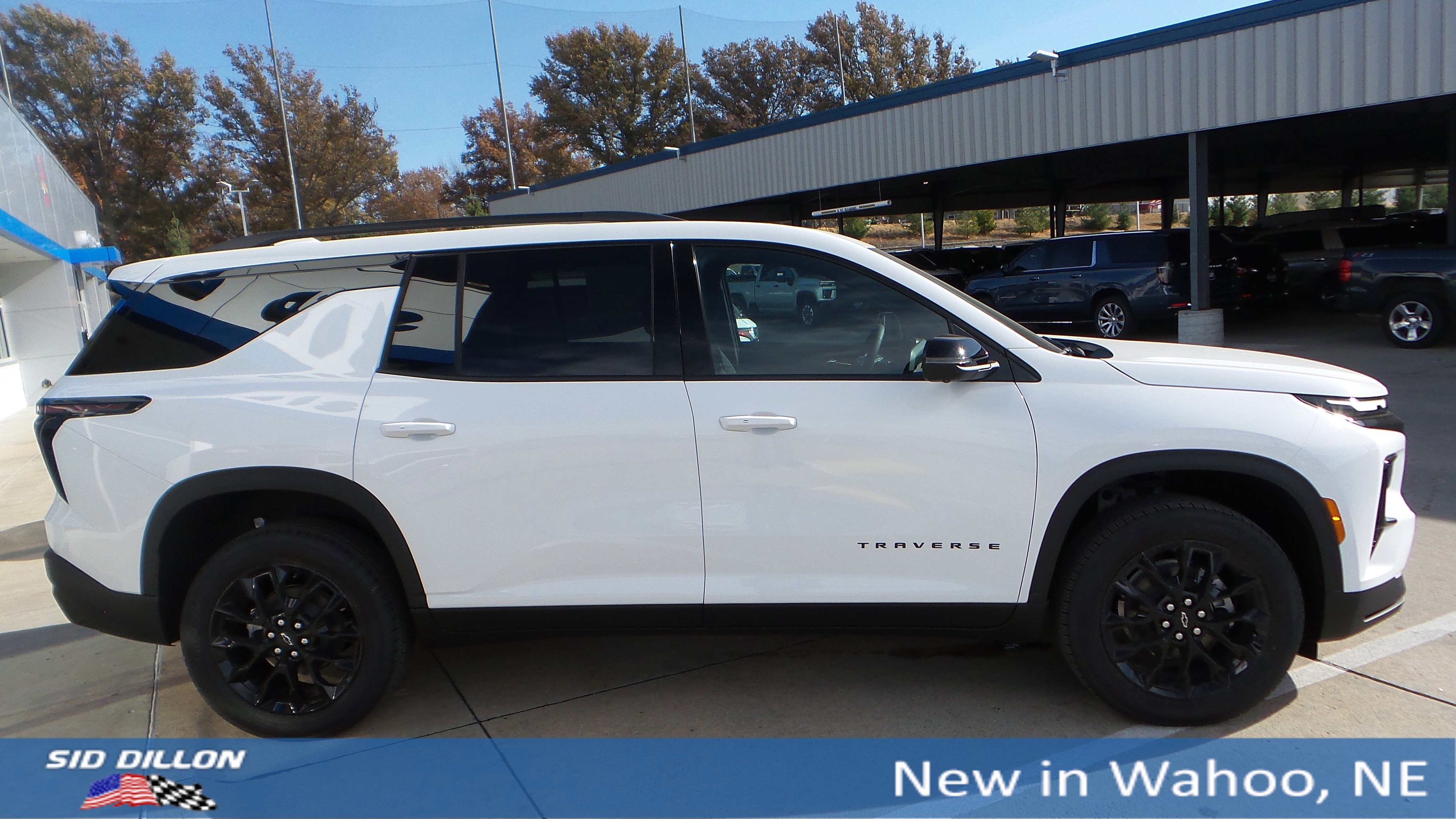 New 2026 Chevrolet Traverse LT w/ Midnight/Sport Edition image 6