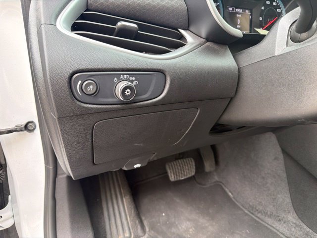 Used 2025 Chevrolet Malibu LT FWD image 20