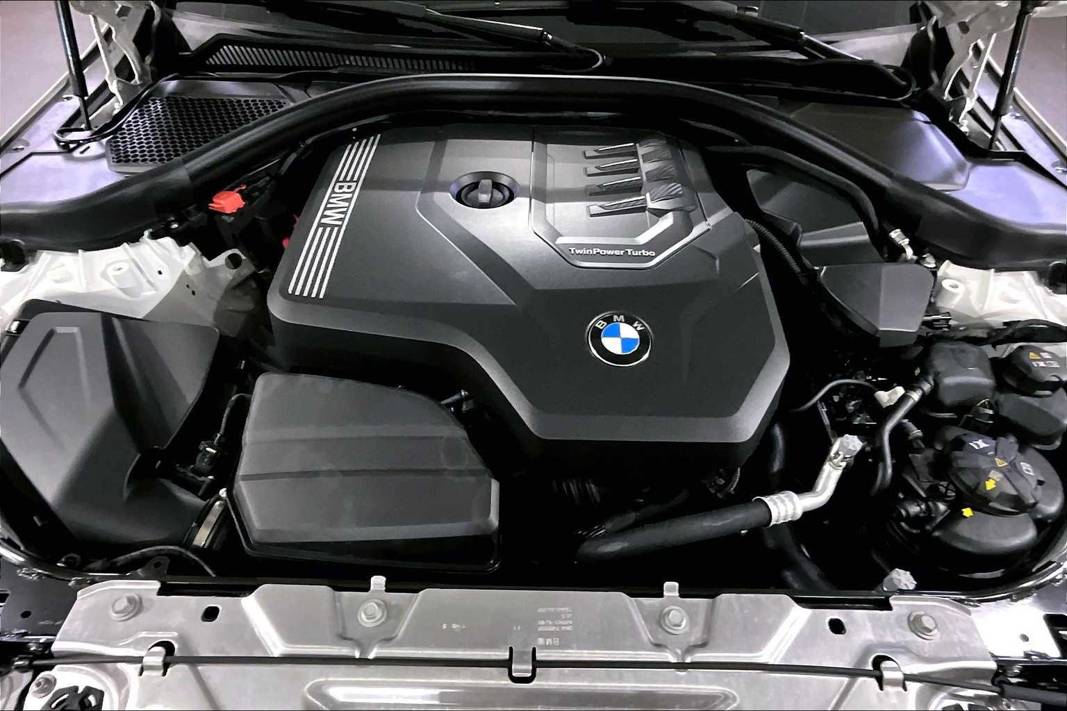 New 2025 BMW 230i xDrive Coupe w/ Convenience Package AWD/4WD image 14